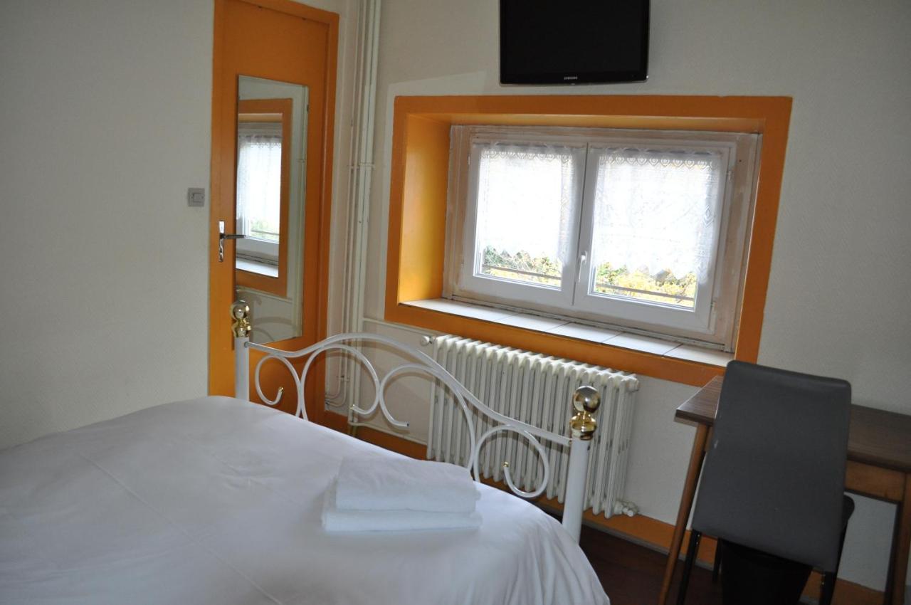 Hotel Domaine De La Barolliere Saint-Paul-en-Jarez Exteriér fotografie